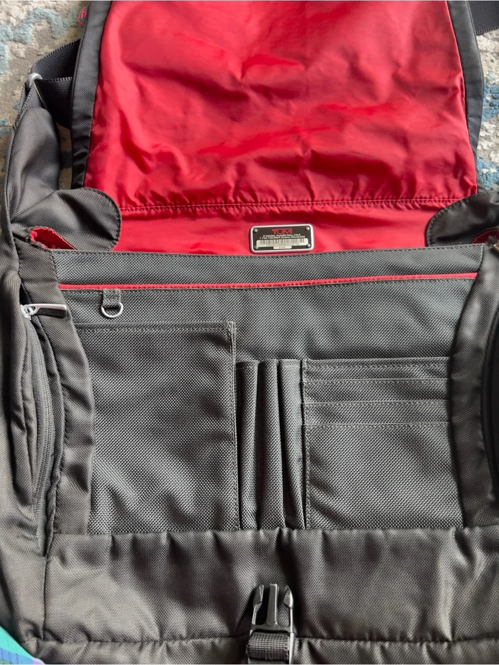 Tumi versatile men